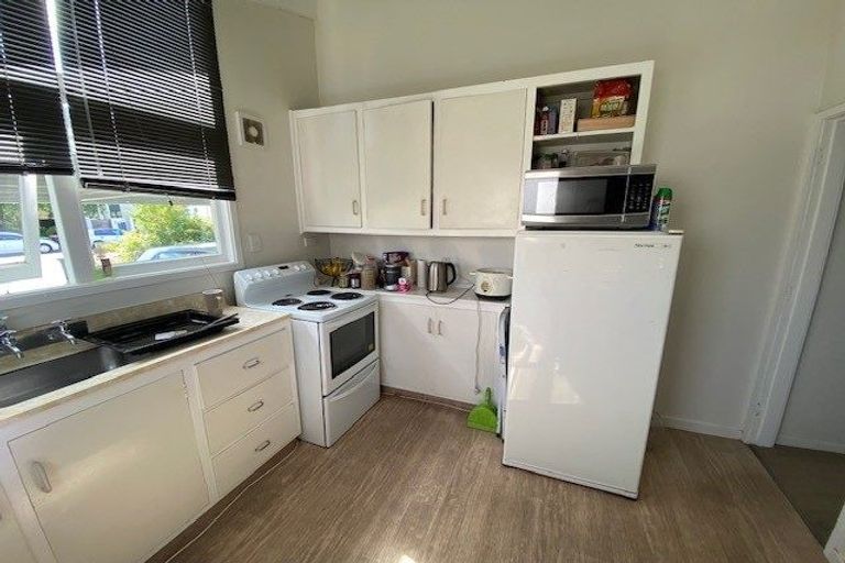 Photo of property in 18 Packe Street, Edgeware, Christchurch, 8013