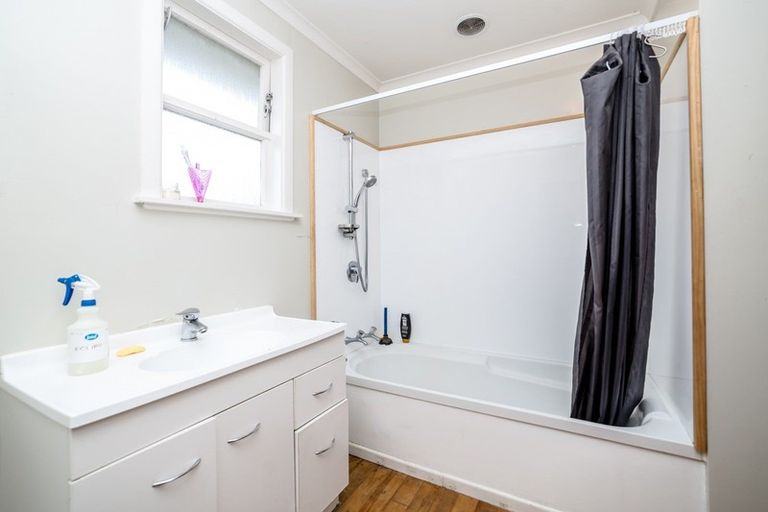 Photo of property in 97 Cameron Crescent, Masterton, 5810