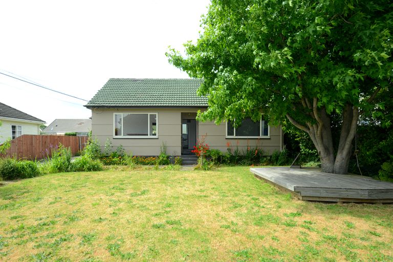 Photo of property in 16 Mccombs Street, Somerfield, Christchurch, 8024
