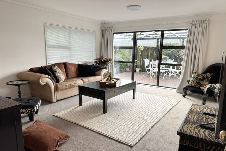 Photo of property in 6a Ropiha Street, Fitzroy, New Plymouth, 4312