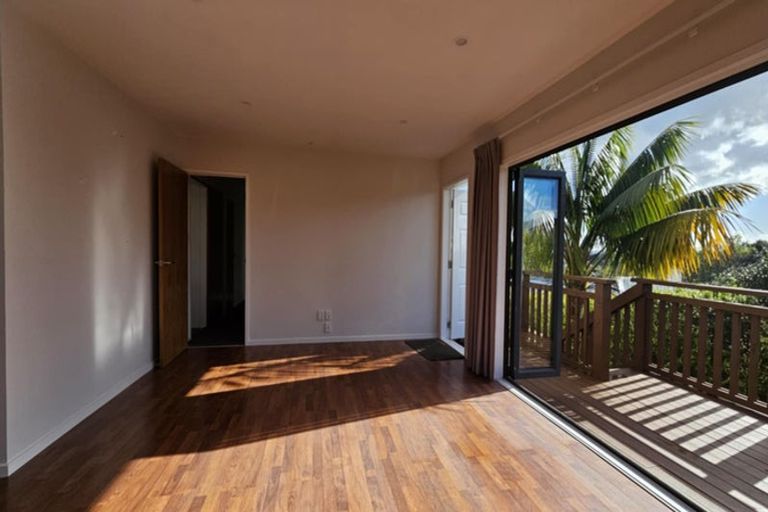 Photo of property in 2/25 Moire Road, Massey, Auckland, 0614