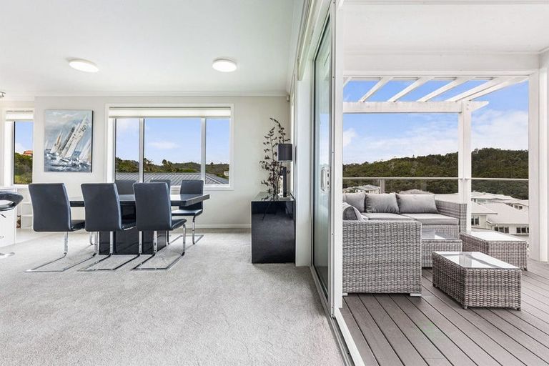 Photo of property in 49 Panorama Heights, Orewa, 0931