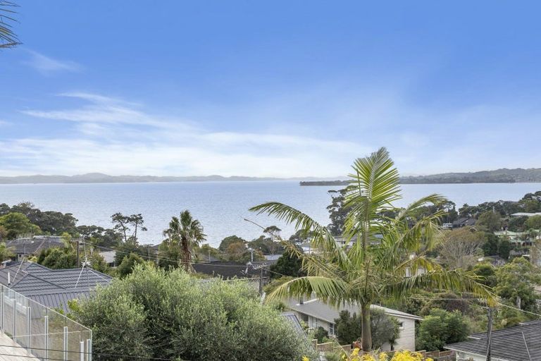 Photo of property in 1/7 Colmar Road, Mellons Bay, Auckland, 2014