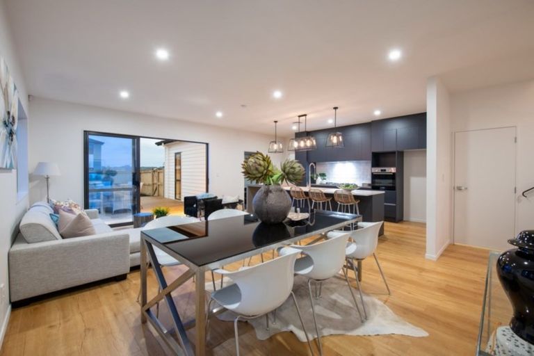 Photo of property in 58 Lime Hill Rise, Flat Bush, Auckland, 2019