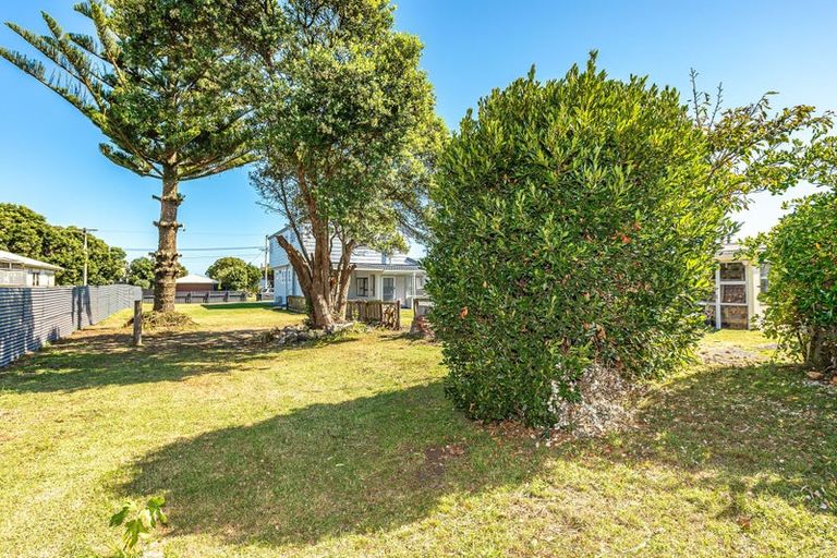 Photo of property in 156 Karaka Street, Castlecliff, Whanganui, 4501