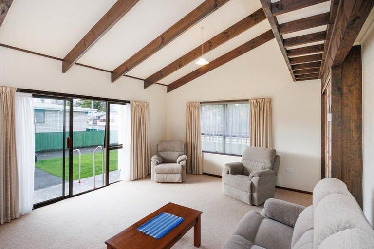 Photo of property in 12a Oxford Street, Marton, 4710