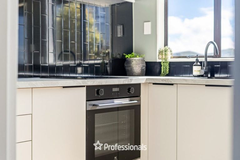 Photo of property in 25a Outram Grove, Kelson, Lower Hutt, 5010