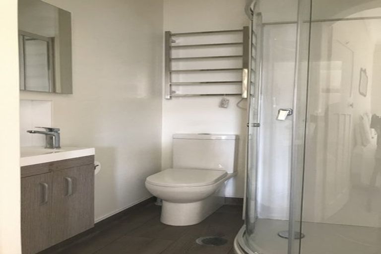 Photo of property in 154u1 Oriental Parade, Oriental Bay, Wellington, 6011