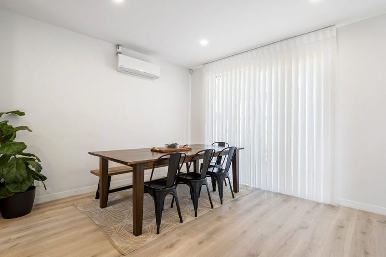 Photo of property in 4b Rosalind Road, Glenfield, Auckland, 0629