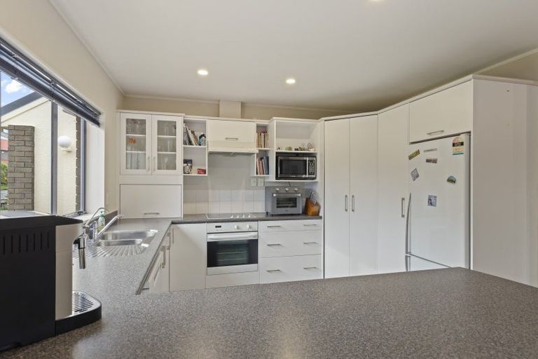 Photo of property in 64 Branch Road, Highlands Park, New Plymouth, 4312