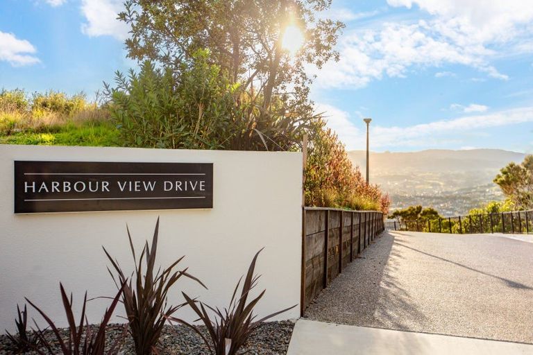 Photo of property in 49 Cleat Street, Whitby, Porirua, 5024