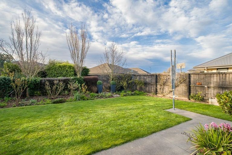 Photo of property in 4 Loeb Place, Rolleston, 7614