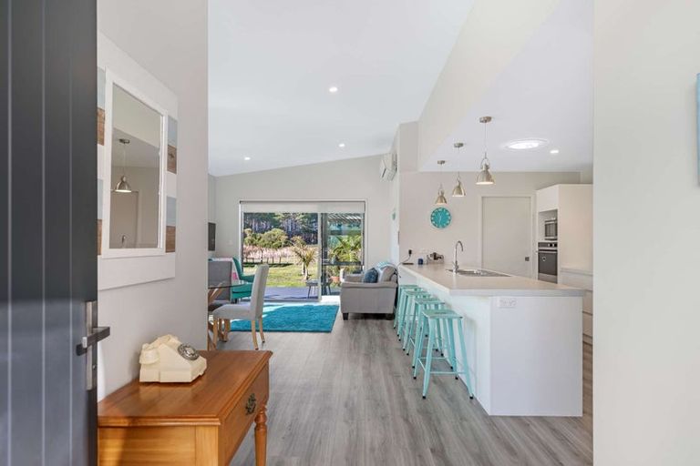 Photo of property in 76 Waitarere Rise Avenue, Waitarere, Levin, 5510