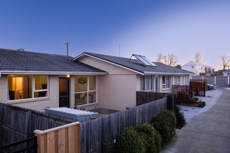 Photo of property in 2/97 Champion Street, Edgeware, Christchurch, 8013