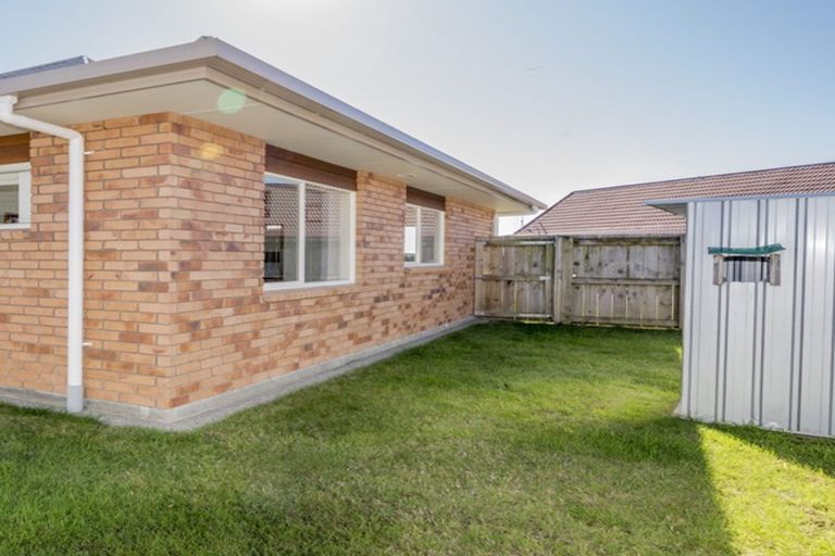 Photo of property in Rangeview Villas, 22/9 Fuller Close, Levin, 5510