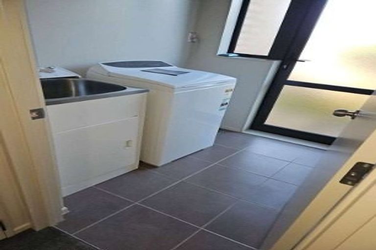 Photo of property in 17a Cameron Street, Papakura, 2110