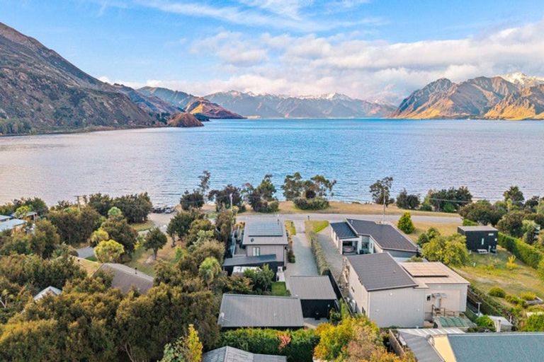 Photo of property in 12 Flora Dora Parade, Lake Hawea, Wanaka, 9382