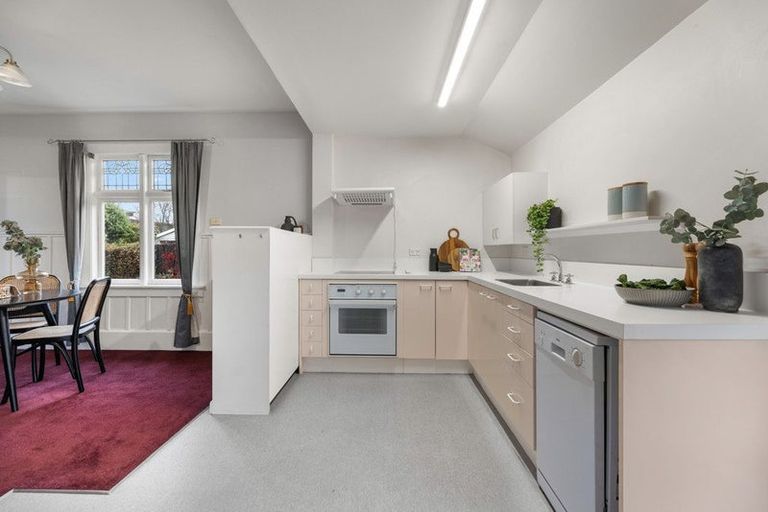 Photo of property in 25 Wades Avenue, Saint Martins, Christchurch, 8022