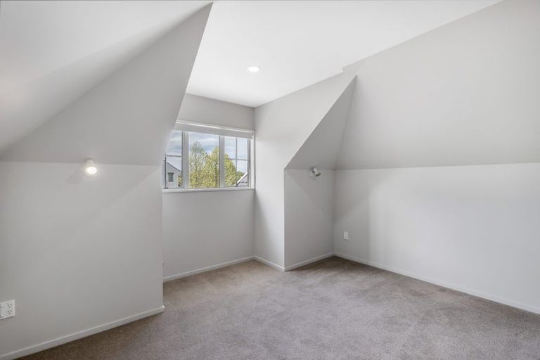 Photo of property in 30 Glasnevin Drive, Casebrook, Christchurch, 8051