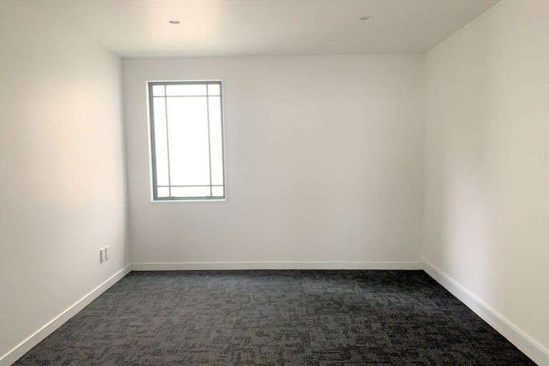 Photo of property in St James Courts, 3/77 Gloucester Street, Christchurch Central, Christchurch, 8013