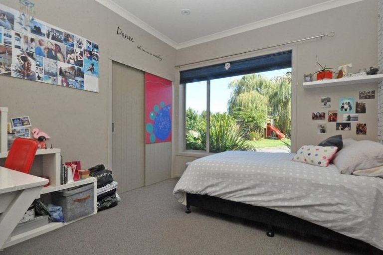 Photo of property in 10 Millbrook Drive, Waiuku, 2683