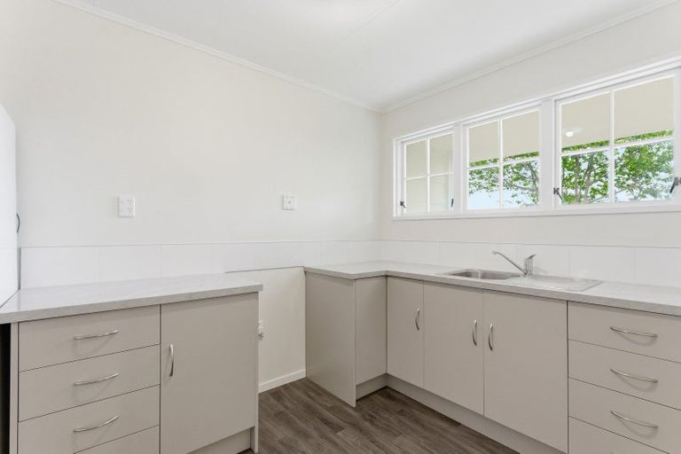 Photo of property in 6a Peakes Road, Saint Johns Hill, Whanganui, 4501