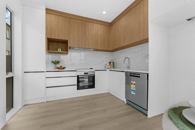 Photo of property in 16a Volante Avenue, Wattle Downs, Auckland, 2103
