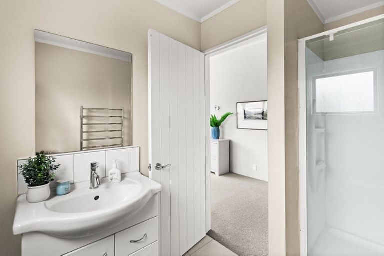 Photo of property in 21 Rochfort Road, Kahuranaki, Havelock North, 4295