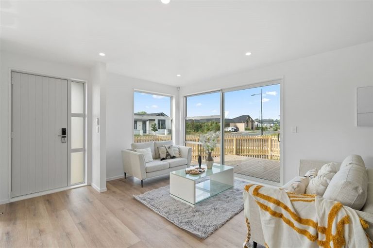 Photo of property in 3 Leatherwood Road, Takanini, 2110