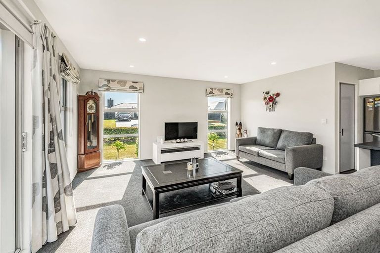 Photo of property in 56 Lewis Crescent, Rolleston, 7614