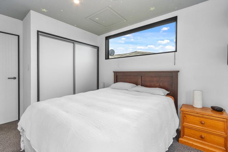 Photo of property in 5a Cherry Place, Casebrook, Christchurch, 8051