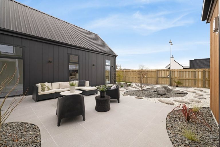 Photo of property in 2 Alan James Lane, Prebbleton, 7604