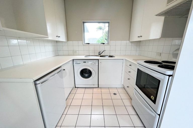 Photo of property in 4/15 Peterborough Street, Christchurch Central, Christchurch, 8013