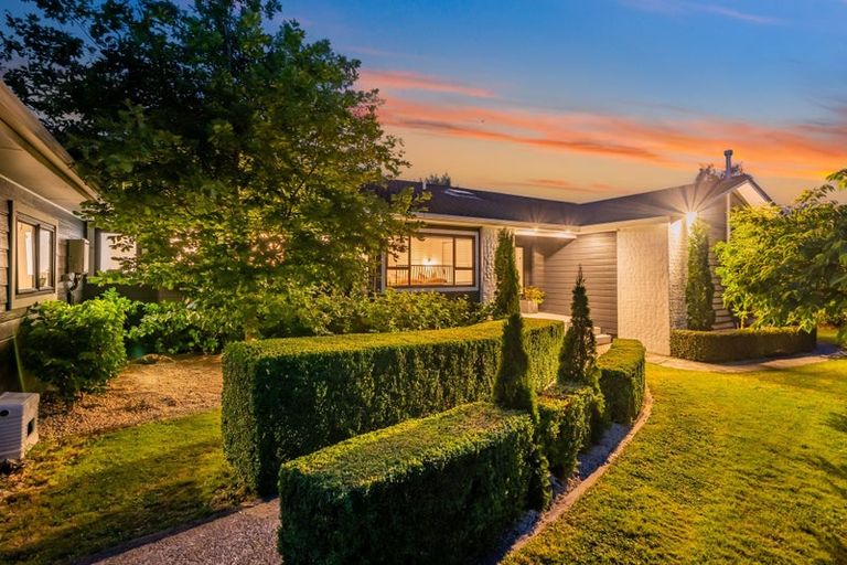 Photo of property in 77 Joseph Banks Drive, Whitby, Porirua, 5024