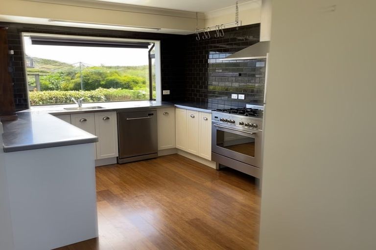 Photo of property in 82 Southernthread Road, Brooklyn, Wellington, 6021