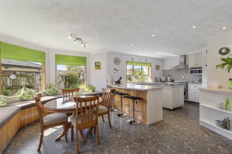 Photo of property in 10 Gimblett Court, Levin, 5510