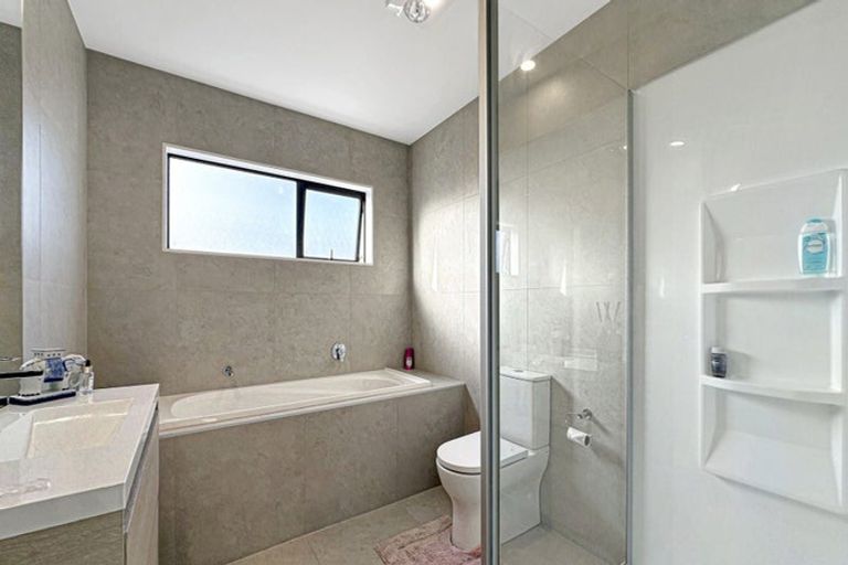 Photo of property in 20 Kilcadden Drive, Flat Bush, Auckland, 2019