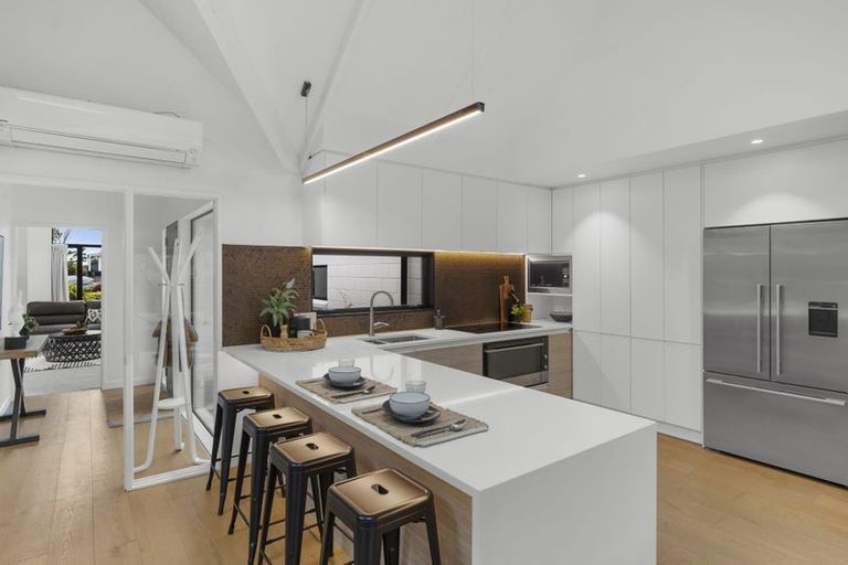 Photo of property in 9 Ringwood Place, Avonhead, Christchurch, 8042