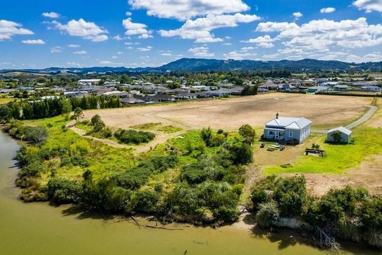 Photo of property in 38 Ferry Road, Waipu, 0510