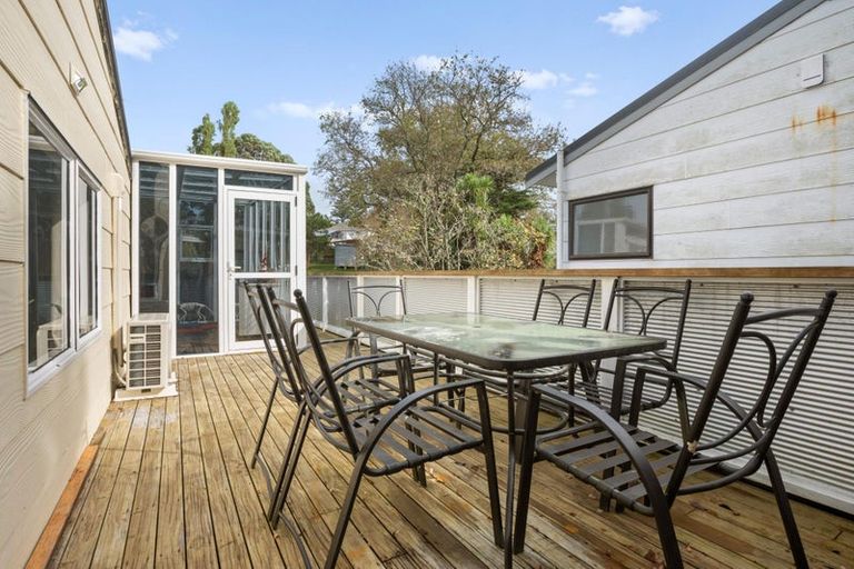 Photo of property in 2/6 Makora Road, Massey, Auckland, 0614