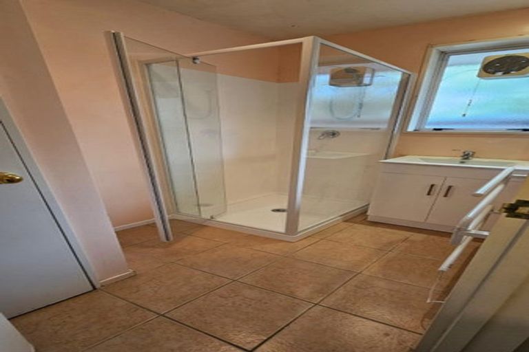 Photo of property in 15 Newnham Terrace, Upper Riccarton, Christchurch, 8041