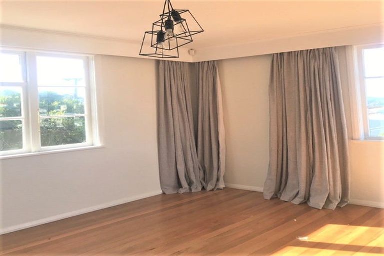 Photo of property in 40 Hindmarsh Street, Johnsonville, Wellington, 6037