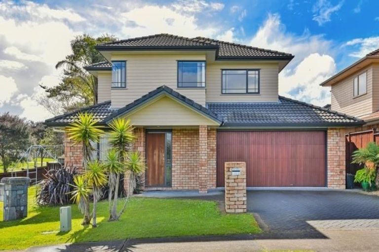 Photo of property in 20 Cyril French Drive, Flat Bush, Auckland, 2016