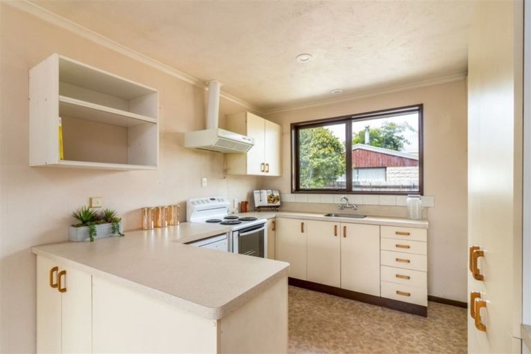 Photo of property in 12 Ludlow Place, Parklands, Christchurch, 8083