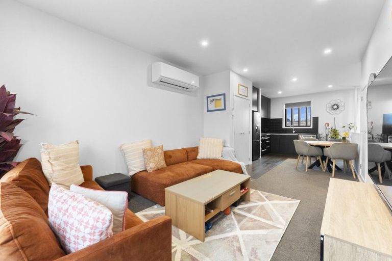 Photo of property in 17 Kamahi Place, Paraparaumu, 5032