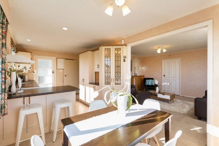 Photo of property in 65 Awanui Street, Merrilands, New Plymouth, 4312