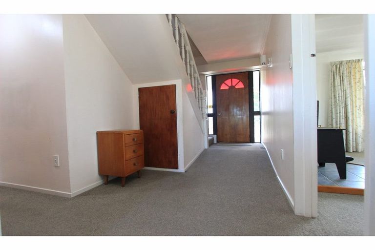 Photo of property in 1 Henry Street, Blenheim, 7201