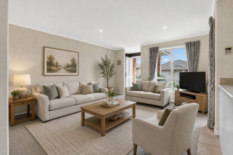 Photo of property in 23 Sovereign Isle Lane, Rototuna, Hamilton, 3210