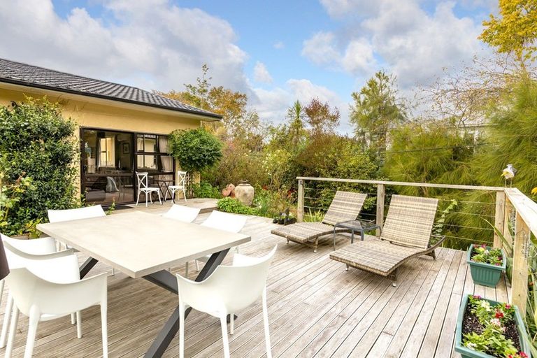 Photo of property in 85-87 Dublin Street, Martinborough, 5711