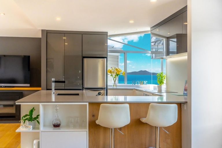 Photo of property in 1/28 Manly Esplanade, Browns Bay, Auckland, 0630